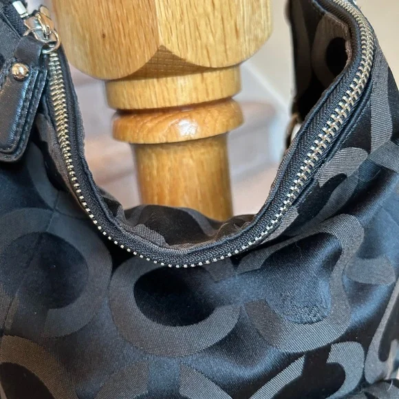 Coach Black Shoulder Bag with Logo Pattern Beautiful! - Picture 4 of 13